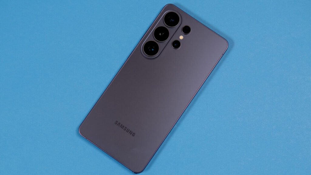 Samsung’s Smartphone Business Might Hit a Loss for the First Time Ever—Blame AI’s Hunger for Memory