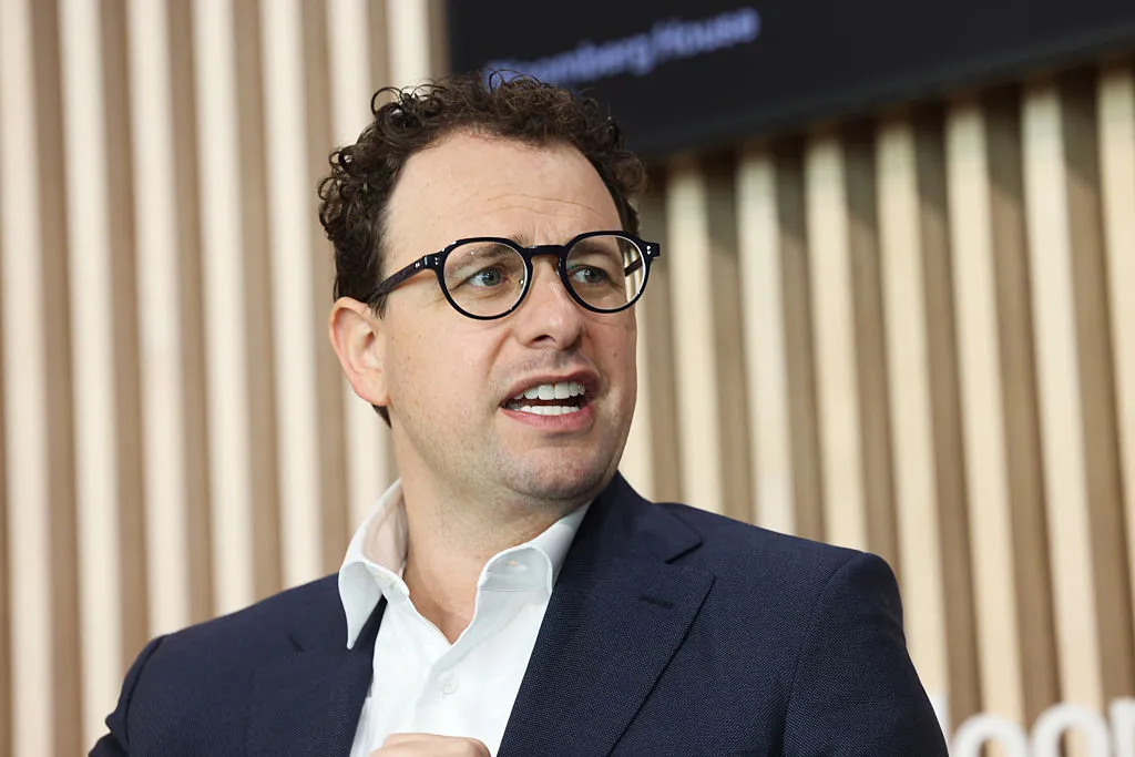 Anthropic’s next round could value it at $900B+ and it’s moving fast